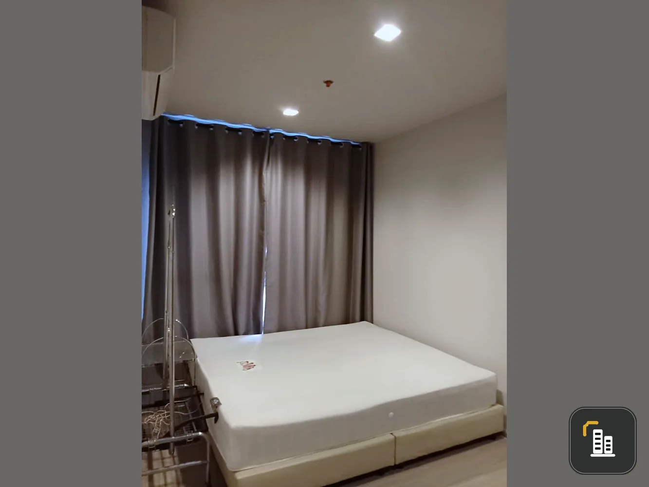 Sale Life Asoke-Rama 9, large room, 2 bedrooms, high floor, has a very beautiful view. Hurry up to reserve before it slips out of your hands.