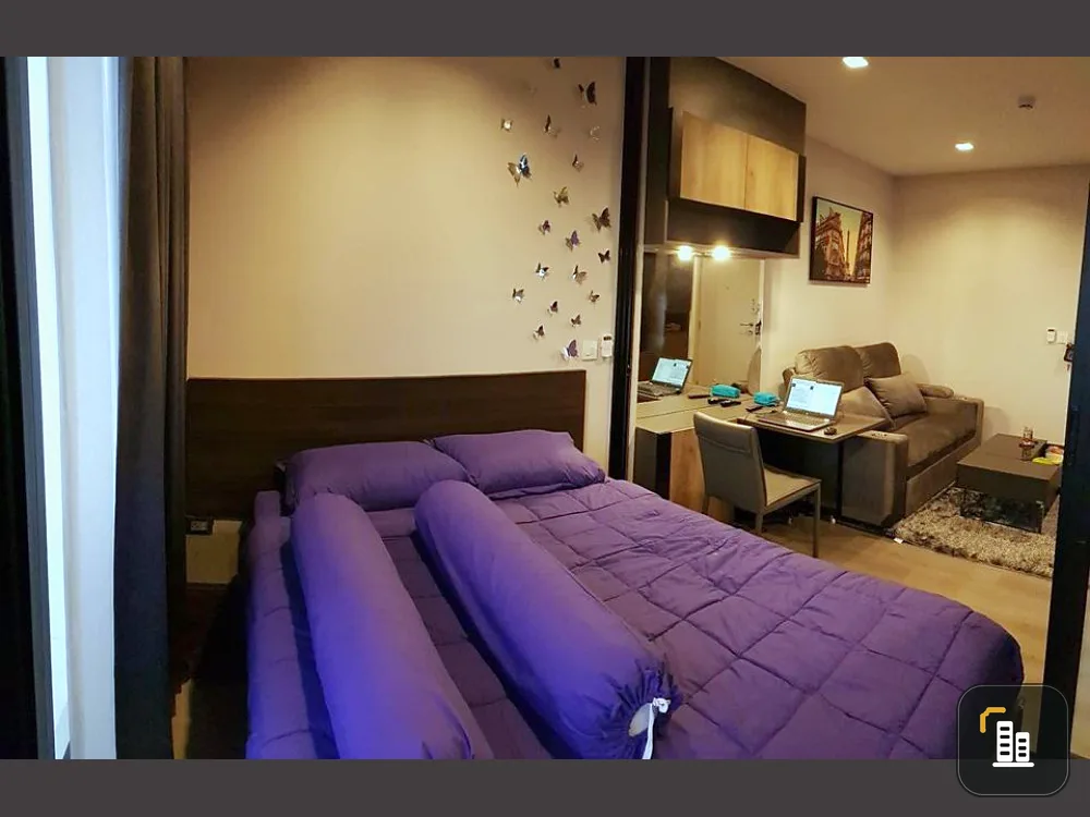 Sell / rent The Politan Rive condo, high floor, pool view. with complete electrical appliances Good like this. Don't miss out on booking.