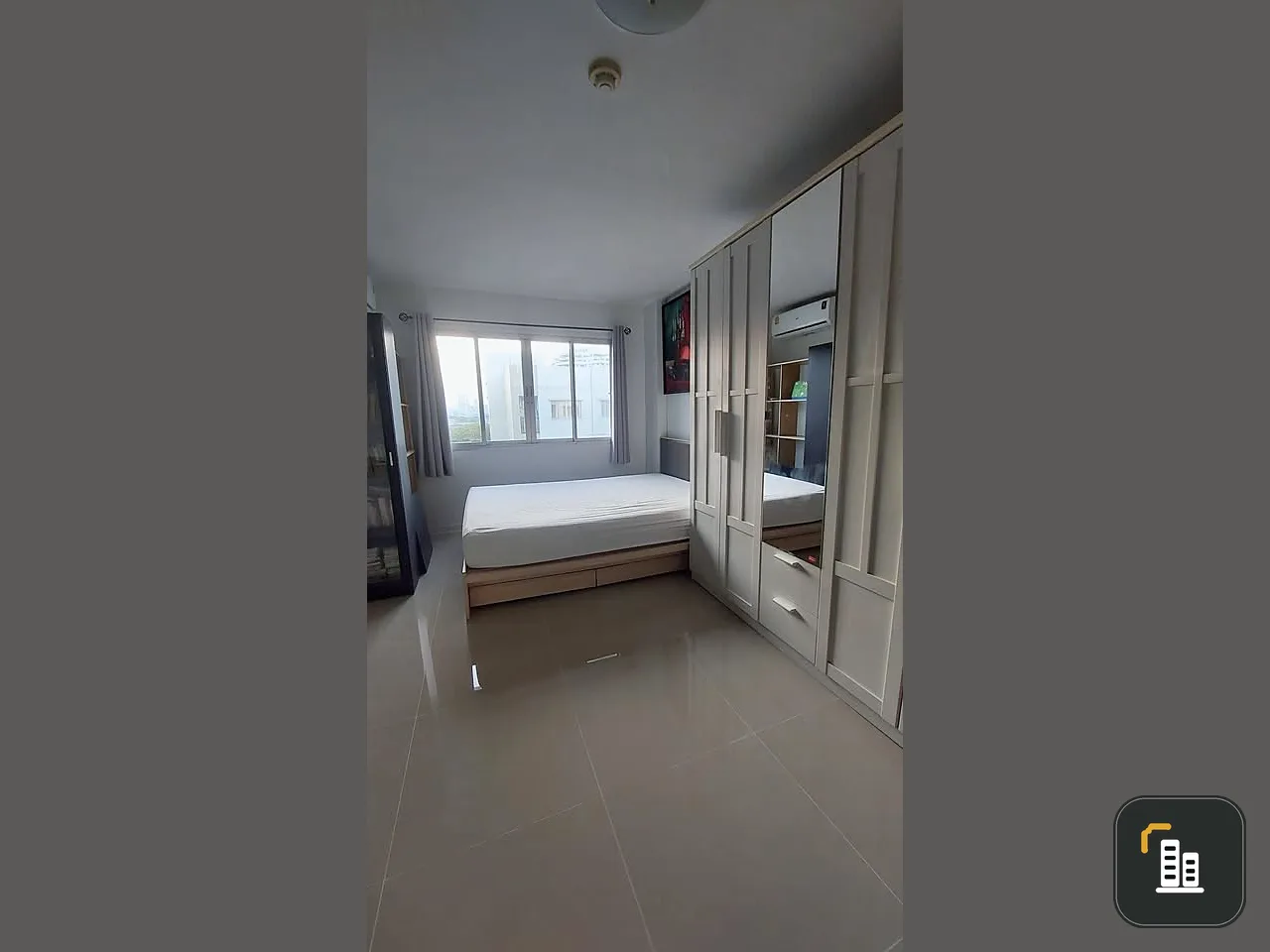 Urgent sale or rent!! Condo Lumpini Town Bodindecha-Ramkhamhaeng, 8th floor (maximum), fully furnished, ready to move in. Hurry up to reserve!!