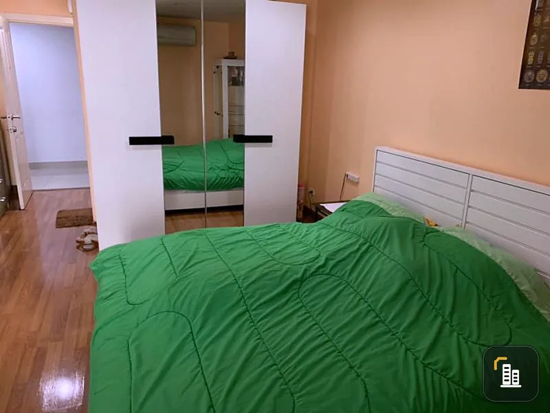Sold with furniture, REGENT HOME 18, Chaengwattana-Laksi, beautiful room, ready to move in. The room is not hot. Hurry up.