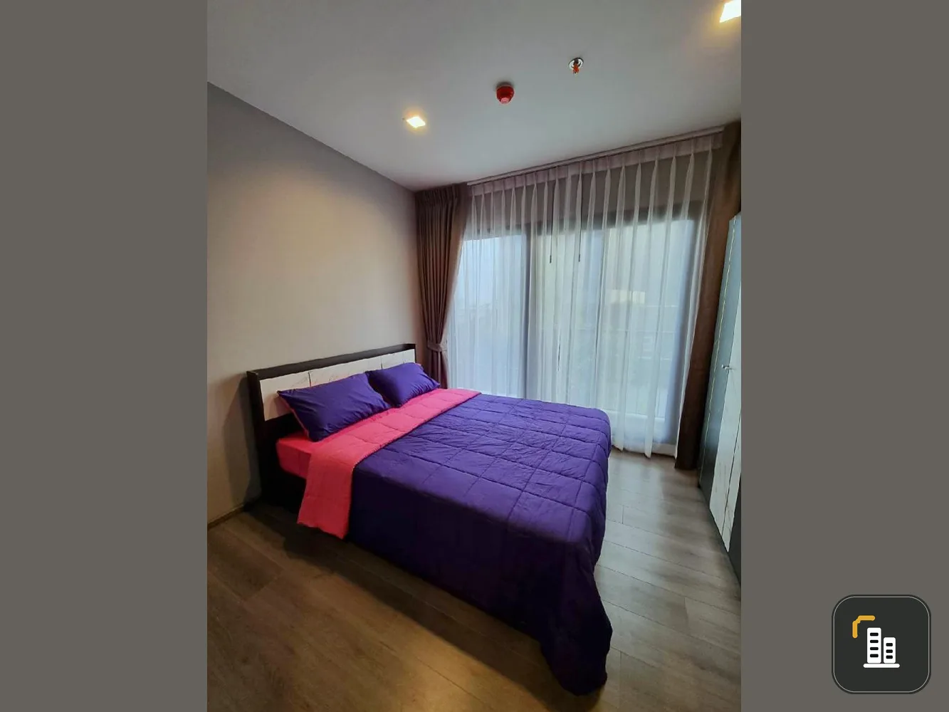 For rent, The Politan Aqua, 9th floor, beautiful room with furniture and electrical appliances, book now, don't wait.