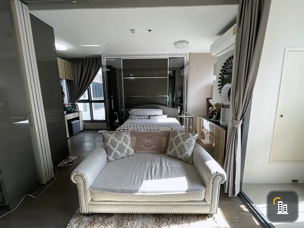 Urgent sale!! Condo Ideo Q Siam-Ratchathewi, luxuriously decorated condo, Build-in furniture, book now!!