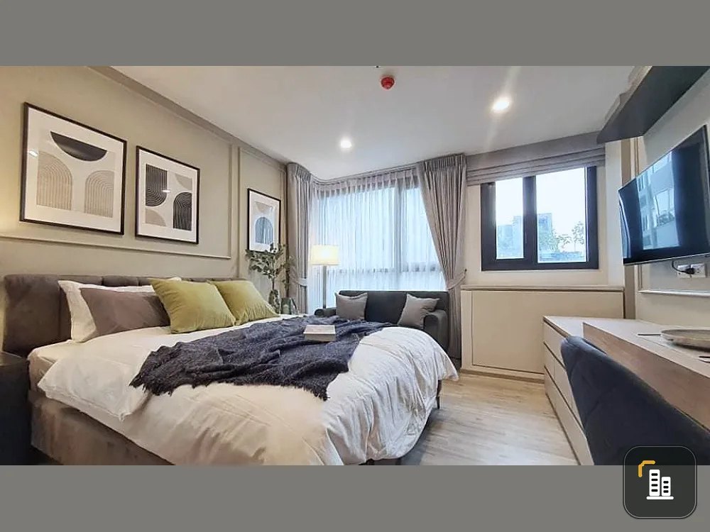 For rent XT Huaikwhang Nice decorated room, high floor, good view, best price, all finished here in one place. Hurry up to reserve.