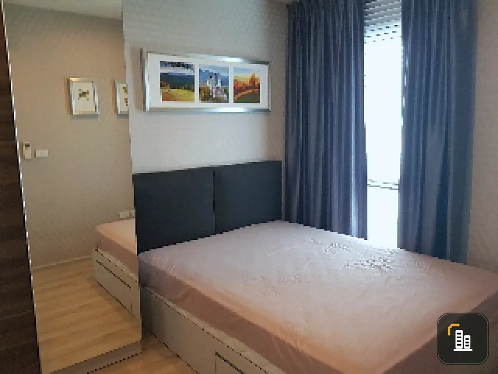 For sale Condo Centric Ratchada-Huay Kwang, 9th floor, pool view, convenient transportation, near MRT Huai Khwang, book now.