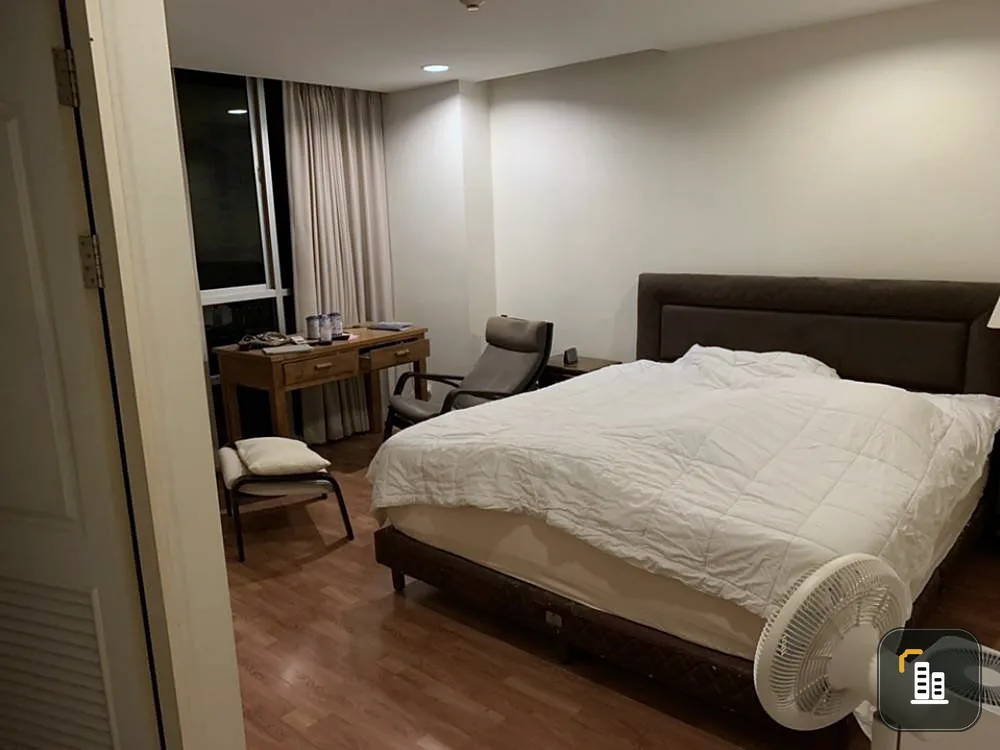Urgent sale, The Kris Express Condo (Ratchada 17), 2nd floor, Building C, room for sale with furniture. Don't miss out on this price!!!