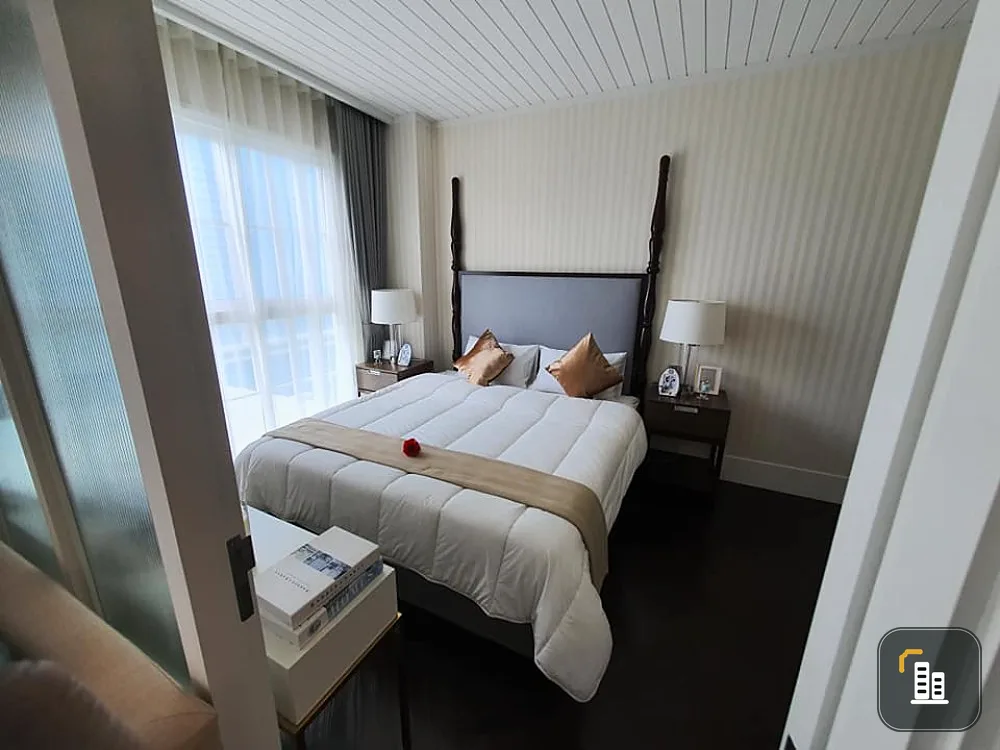 Sale down payment, Grand Florida Beachfront Condo Resort Pattaya, fully furnished, complete electrical appliances, don't wait.