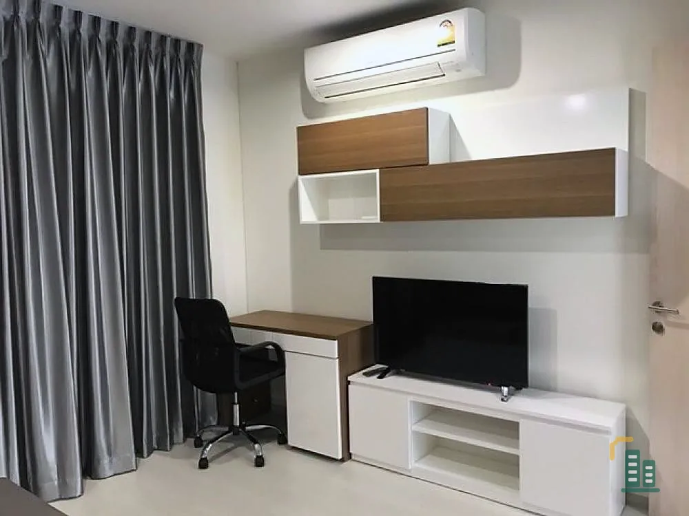 For rent Rhythm Sukhumvit 42, near BTS Ekkamai, convenient to travel, do not miss