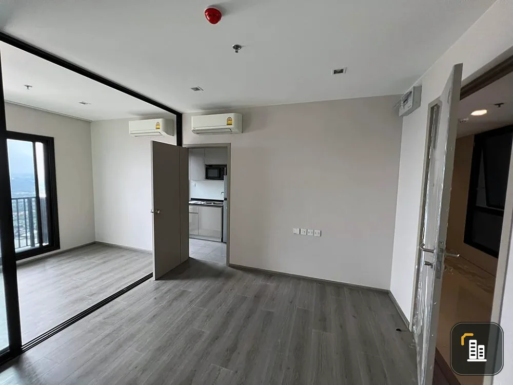 Selling The Politan Rive, 1 bedroom, with a full river view, very beautiful, guaranteed to book and you won't regret it. Hurry up.