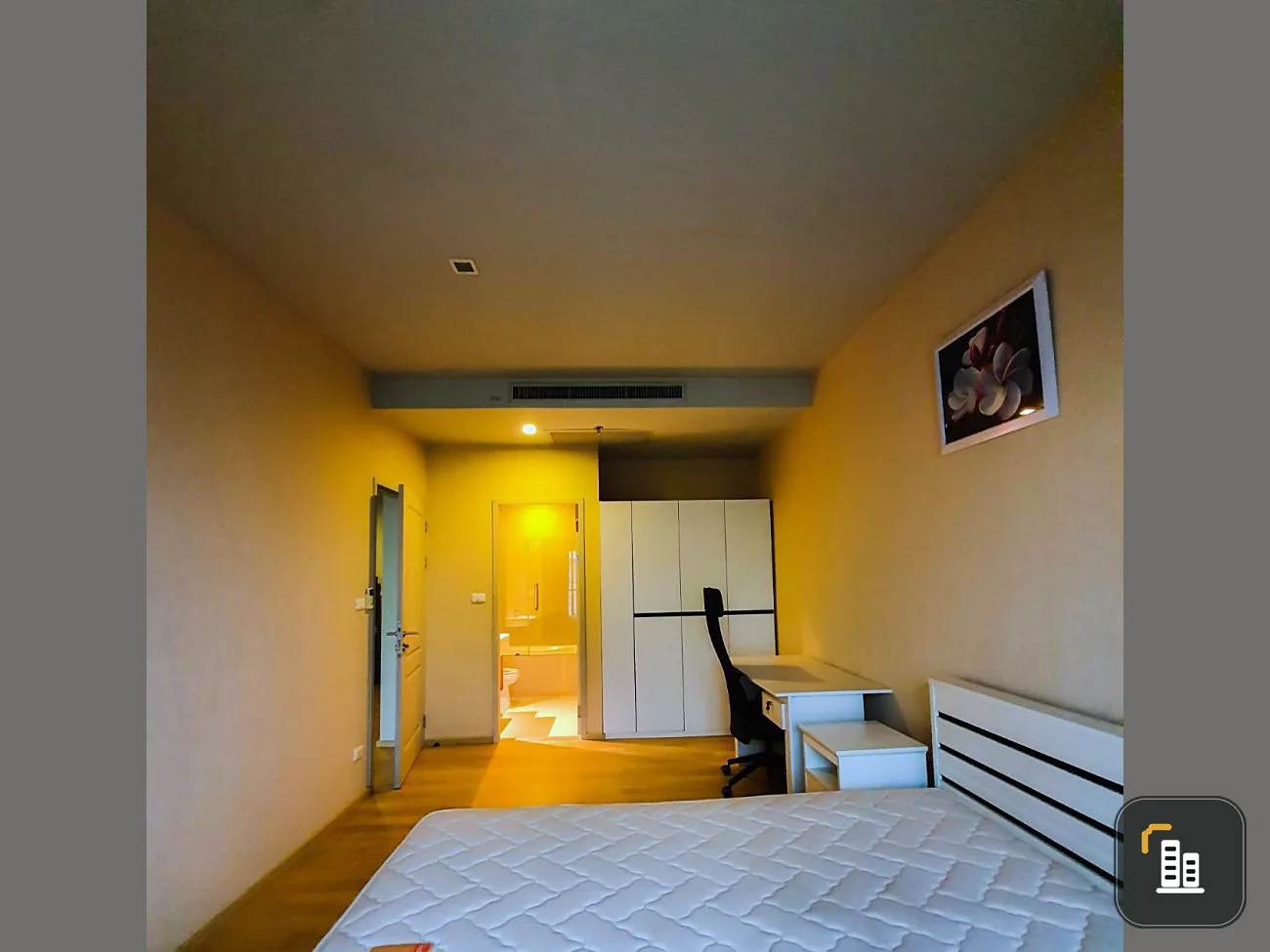 For rent!! Noble Refine Condo, 15th Floor, Building A, Condo in the heart of the city Decorated with classic tones, hurry!!