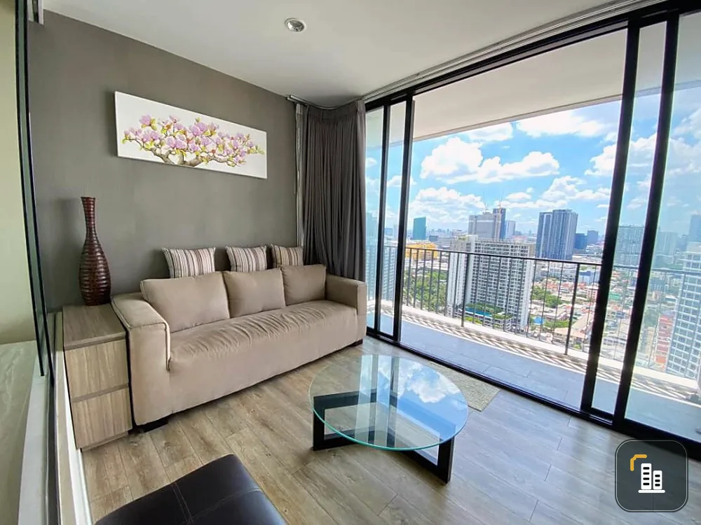 Condo for sale, The Issara, Ladprao, special studio Rare room, very special, partition the room with clear glass, can be opened and closed, hurry to r
