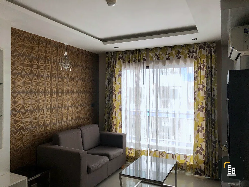 Condo for sale, The Blue Residence, pool view. The room is in the middle. Good atmosphere. Can't wait to be slow.