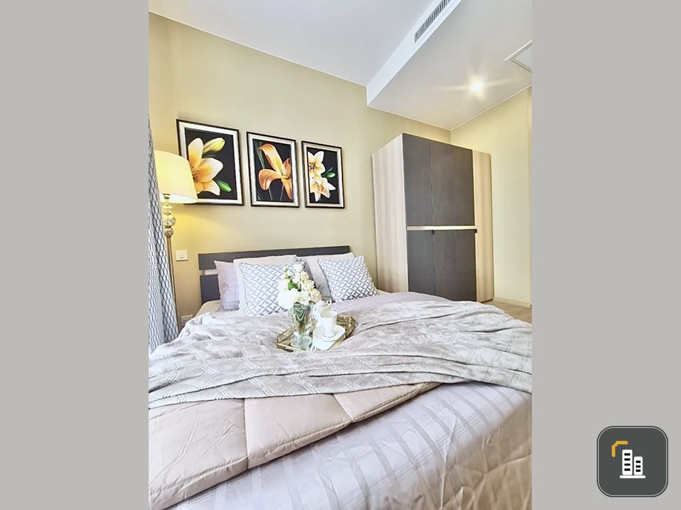 Noble B 19 for sale, corner room, beautiful room, fully furnished, don't wait.
