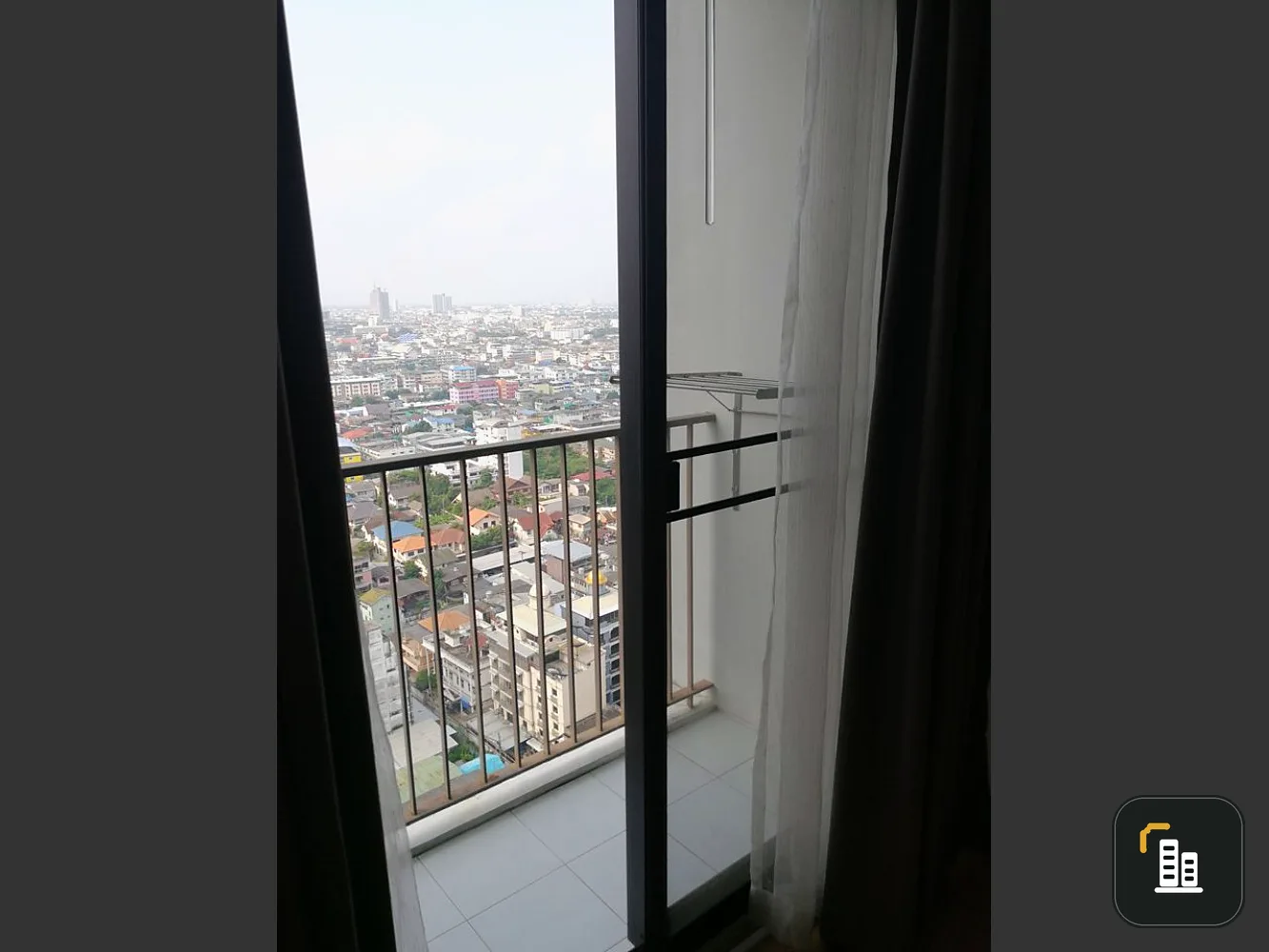 Condo for sale, Fuse Sathorn-Taksin, high floor, beautiful clear city view, digital door lock, can't miss it, book now.