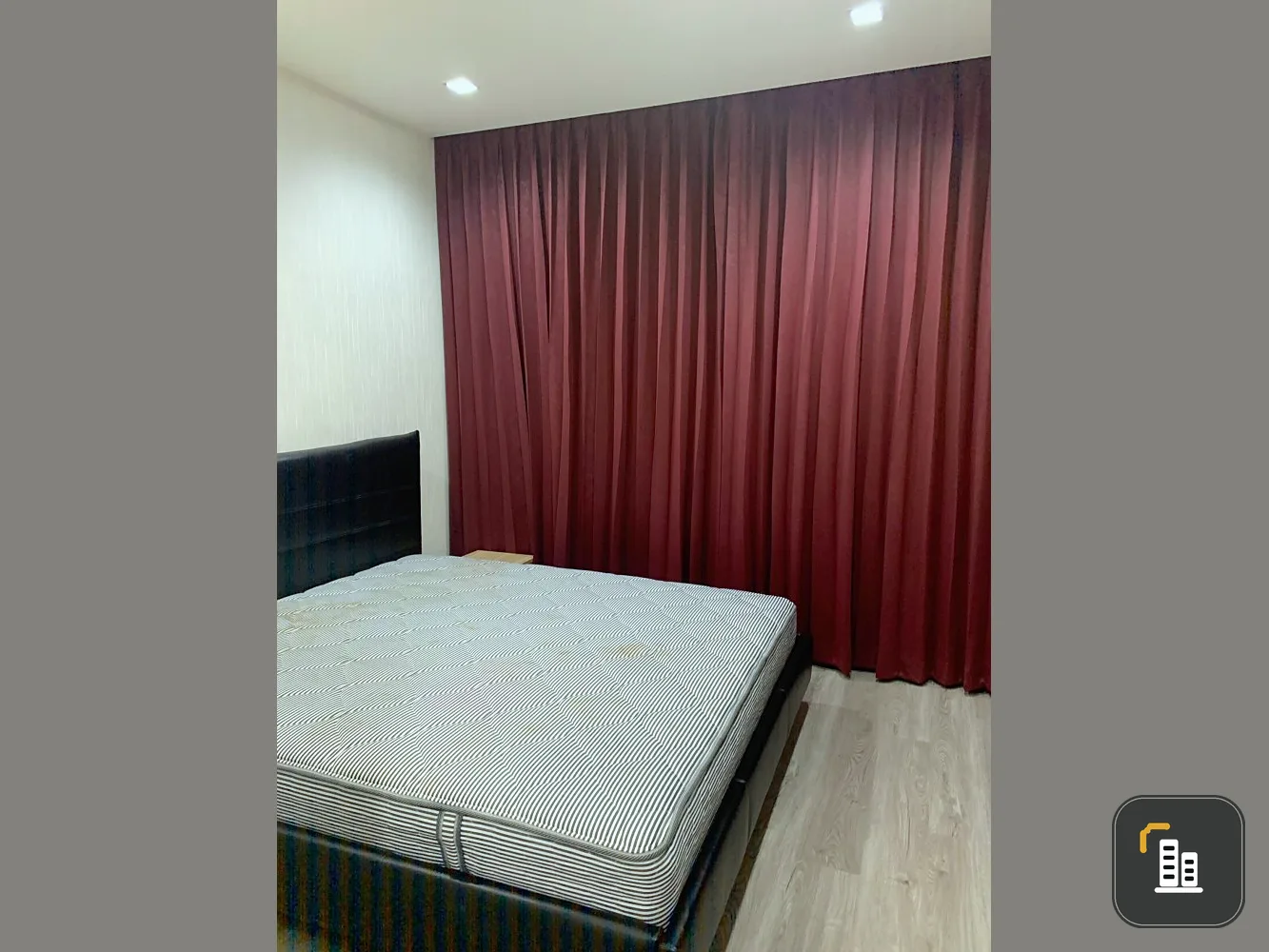 For rent!! Condo Star View, 33rd floor, fully furnished nice room Chao Phraya River view, don't miss it!!