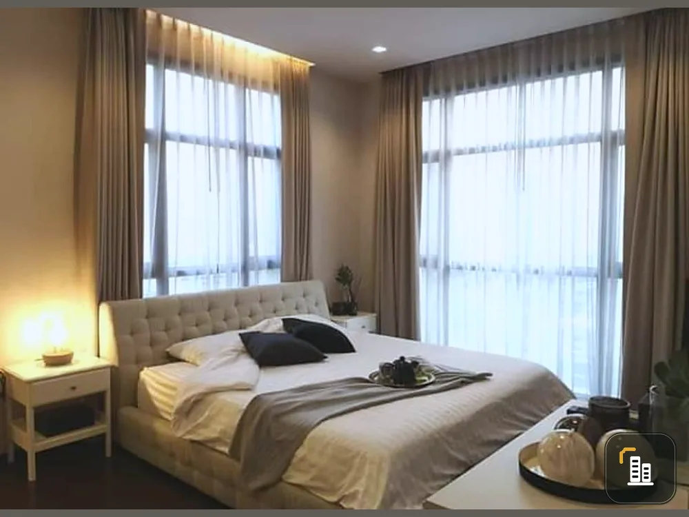 Condo for sale/rent, The Thirteenine Sukhumvit 39, luxury corner room, in the heart of the city, fully furnished, ready to move in. Book now.