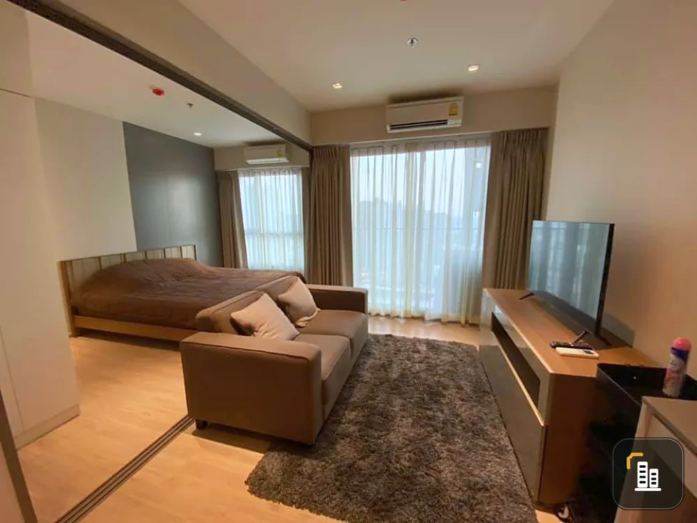 Sale Condo whizdom station ratchada-thapra, high floor, beautiful view, comfortable, spacious room Don't hesitate to reserve now.
