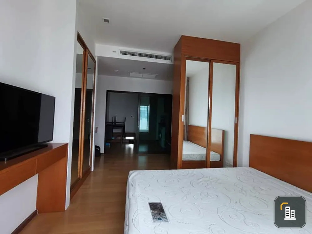 For rent!! Noble Revent Phayathai Condo, good location, in the heart of the city, ready to move in, book now!!