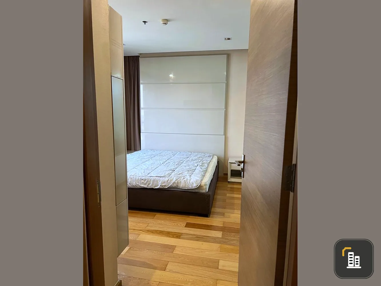 For rent!! Condo The Address Sathorn, beautiful room, convenient transportation, hurry and book now!!