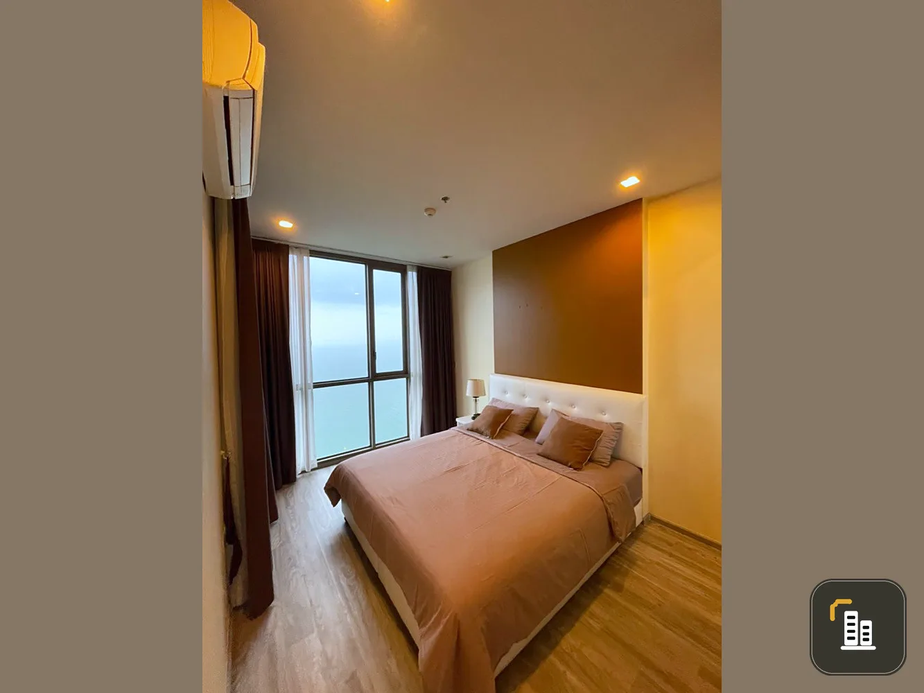 Sell / rent condo, Baan Plai Haad, Pattaya, high floor, beautiful sea view, fully furnished, ready to move in. Don't miss it. Urgent.
