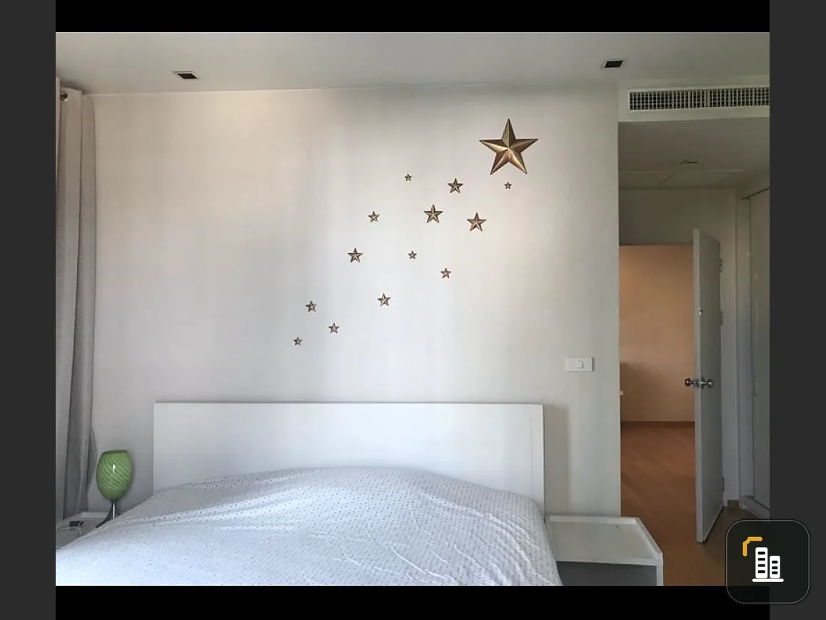 For rent Noble Solo, corner room, east/north, don't miss it.