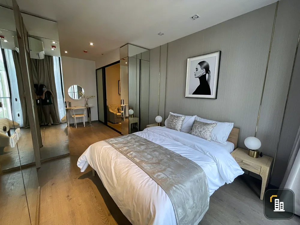For rent!! Condo Park 24 Origin Phrom Phong, near BTS Phrom Phong, 41st floor, Building 6, fully furnished.