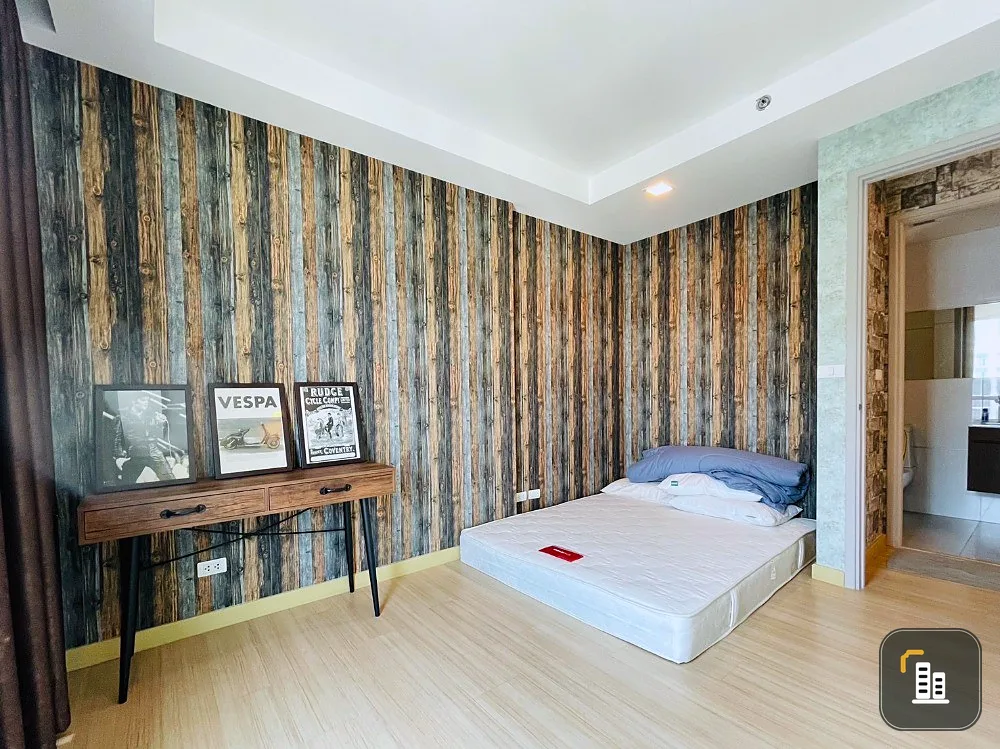 Urgent sale!! True Condo Thonglor, 27th floor, beautiful room, furnished, ready to move in. Hurry up to reserve!!