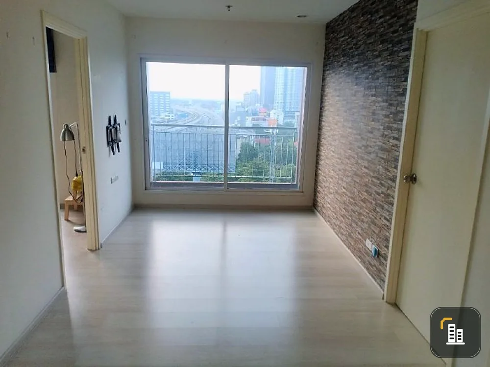 Condo for sale Aspire Rattanathibet Standard empty room Have a beautiful view of the city Good price. Don't miss it.