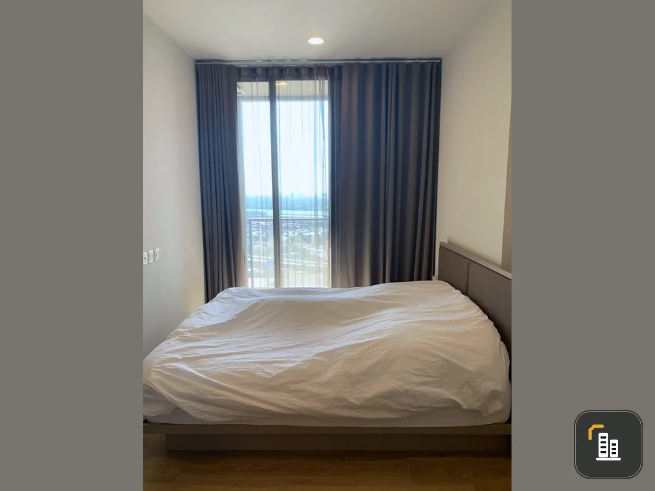 For rent, Oka House, Sukhumvit 36, south, river curve view, beautiful room, brand new, don't miss it.