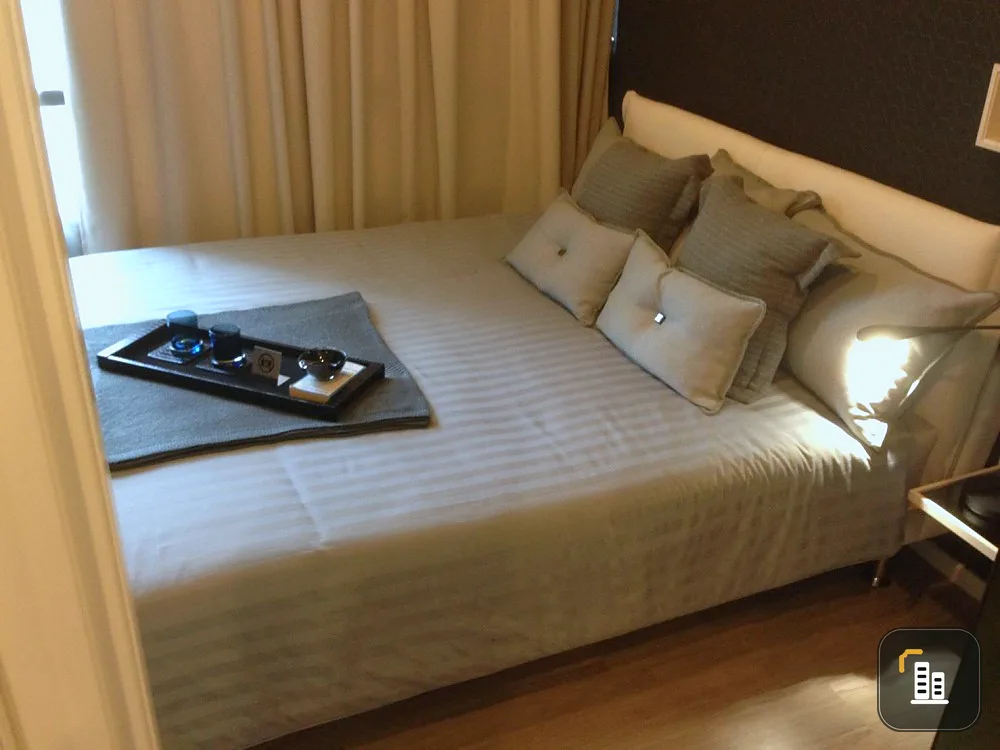 Condo for sale/rent, The Room Sukhumvit 69, next to bts Phra Khanong, beautiful room, pool view, ready to move in. Book now, don't miss it!