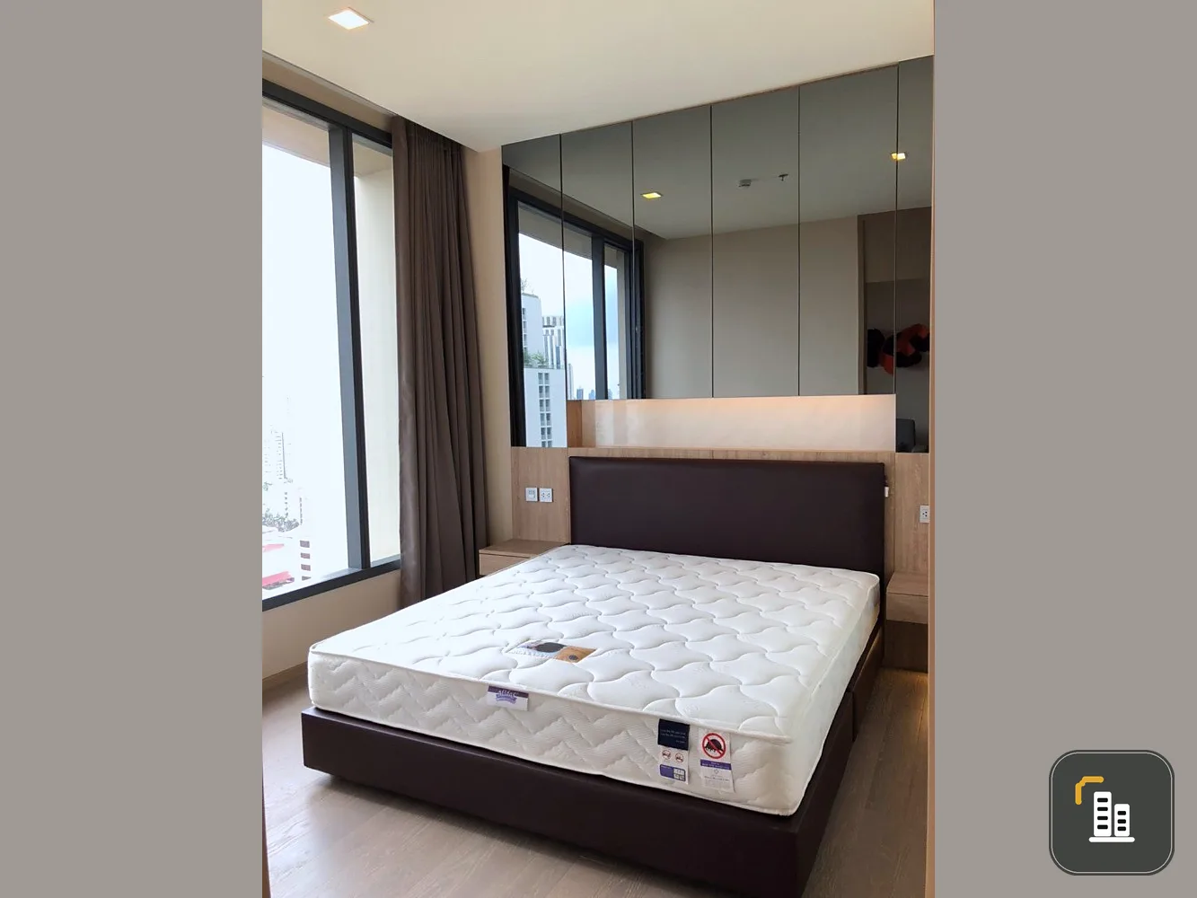 For rent The Esse Asoke, complete facilities, good location, convenient transportation, do not miss