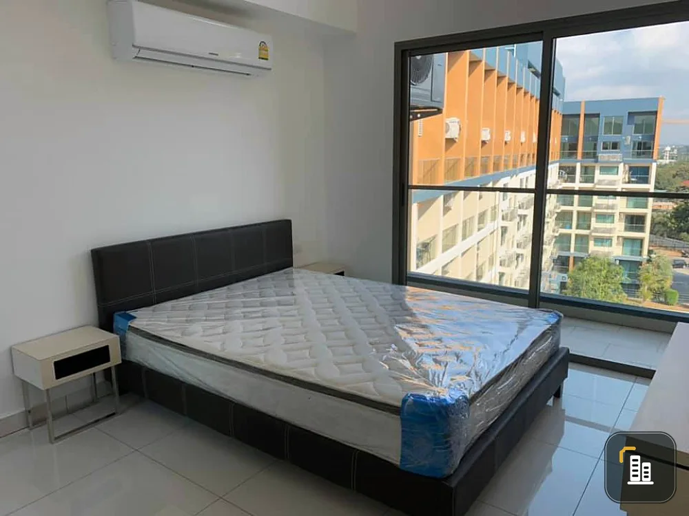 Condo for sale, Laguna Beach Resort 2, Pattaya, pool view, high hall, fully furnished, very nice room