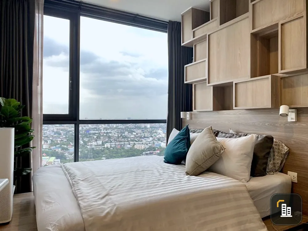 For Sale The Line Wong Sawang, 36th floor, high floor, beautiful view, east side, fully furnished and electrical appliances.