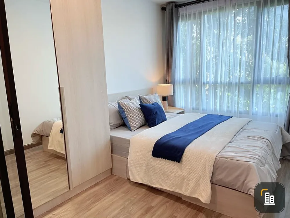 The College Ratchada for rent or sale, beautifully decorated room fully furnished Electric appliances are full. Don't miss it.