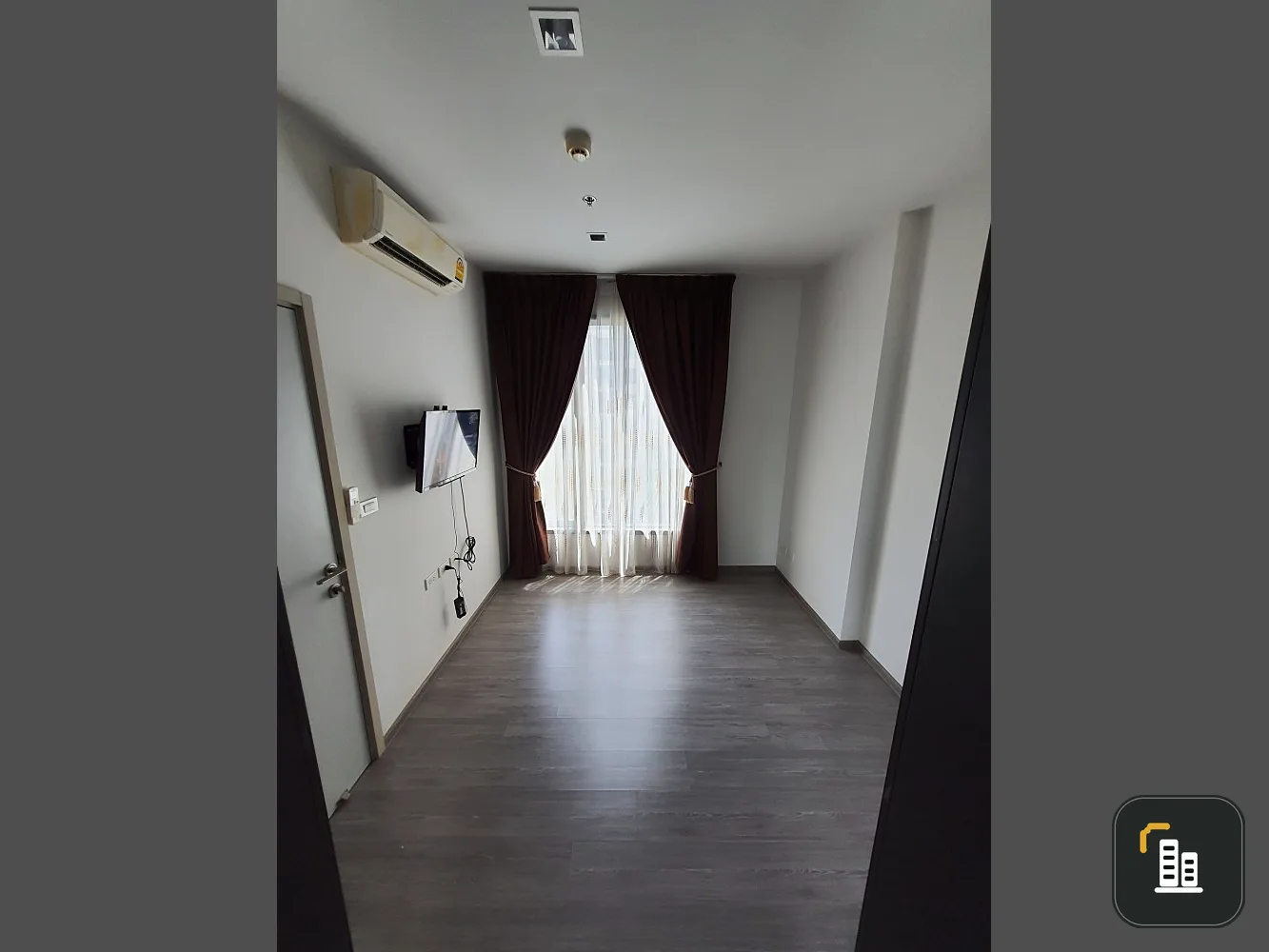 Condo for sale NYE by SANSIRI, room size 35 sq m., has a beautiful pool view. Inside the room looks great. Book now.