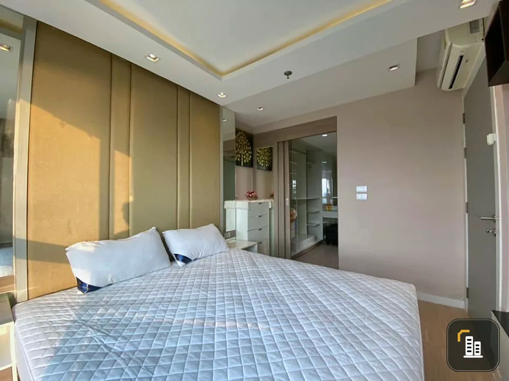 Condo for sale, Lasantia Pattaya, high floor, sea view, city view, corner room, wide balcony, fully furnished, complete electrical appliances.