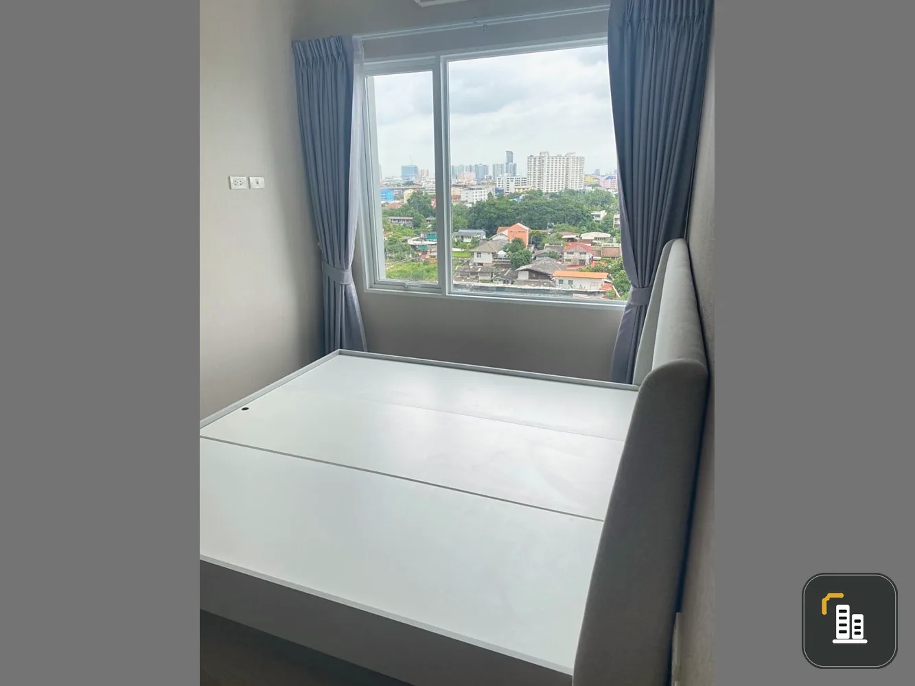 Condo for sale Amber by Eastern Star, empty room, good price, 9th floor, I can tell you that you have to buy it. Don't miss it