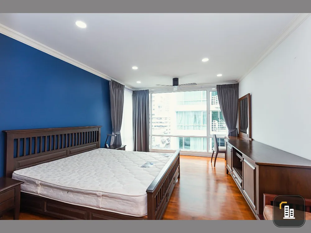 For rent, Baan Siri Sukhumvit Soi 10, pool view, furniture is ready, don't wait.