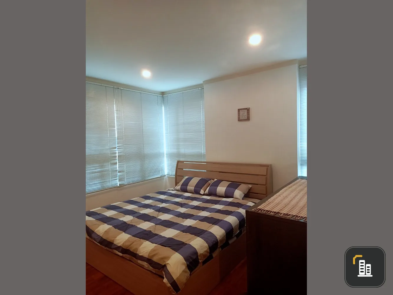 House for sale Siri Sukhumvit 13, good location, convenient transportation, ready to move in. Don't miss it.