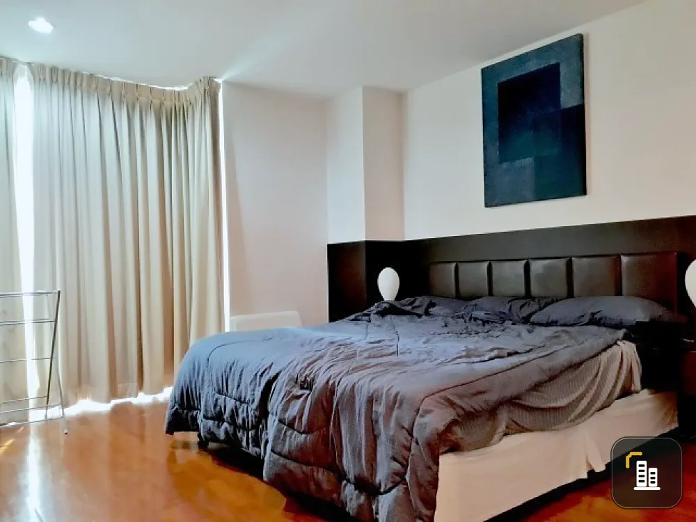 For rent, Siri On 8 (Sukhumvit 8), beautiful decoration, fully furnished, convenient transportation, book now.