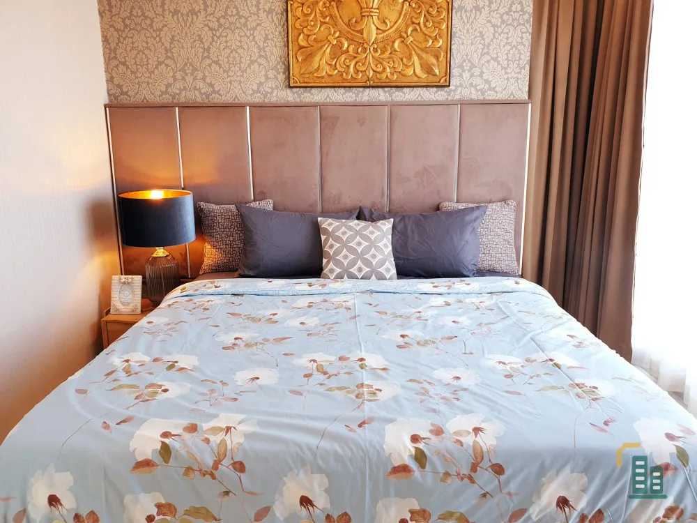 Condo for rent: Rhythm Sukhumvit 42, corner room, 2 bedrooms, 2 bathrooms, ready to move in, well decorated Great price!! Book now!!