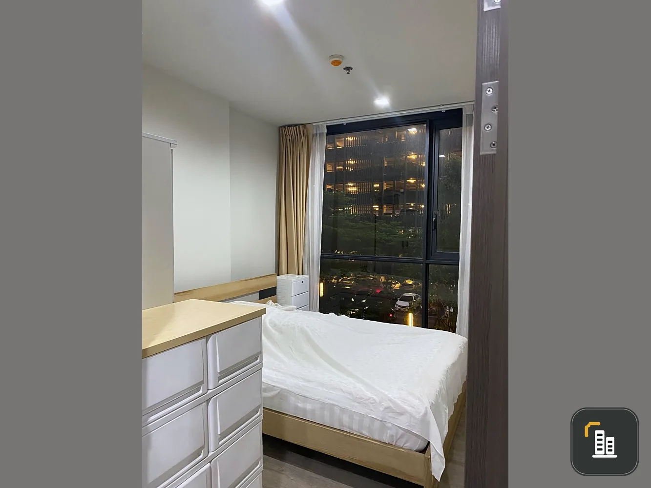 Condo for sale, The Line Wong Sawang, ready to move in, furnished, great price!! Near MRT Wong Sawang, book now!!