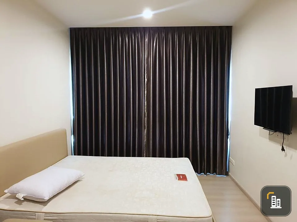 Condo for rent Life Ratchadaphisek, 2 bedrooms, 2 bathrooms, high floor, corner room, fully furnished, ready to move in. Hurry up to reserve.