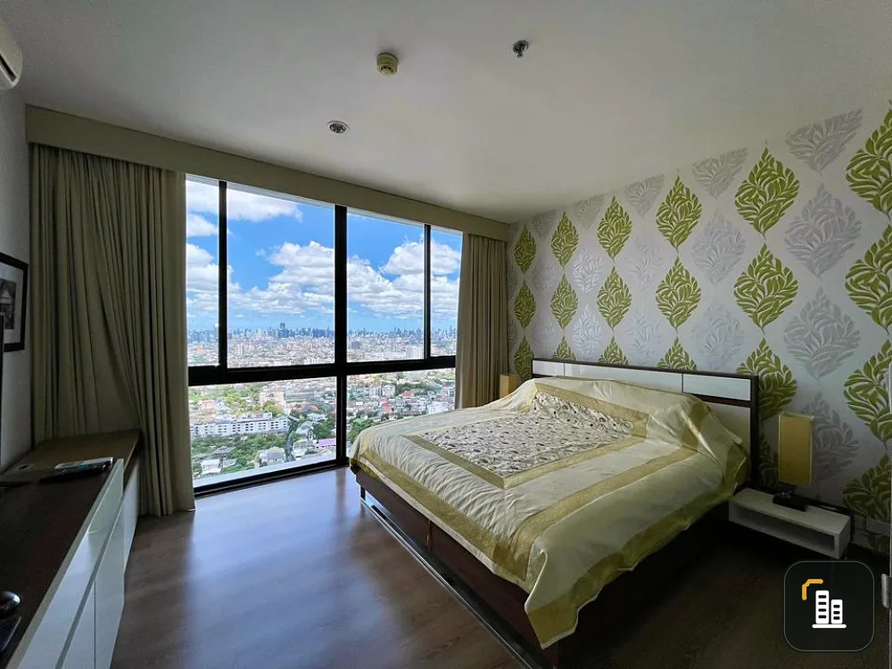 For Sale The Issara Ladprao, 39th floor, fully furnished and electrical appliances. Book now, don't wait.