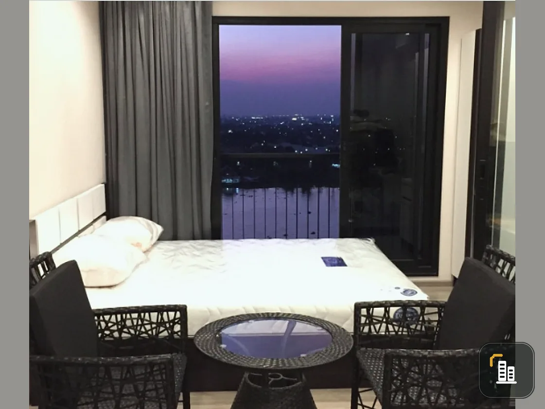 Wow, beautiful view, condo for sale, The Politan Rive, high floor, excellent view of the Chao Phraya River. Book now, first come first served.