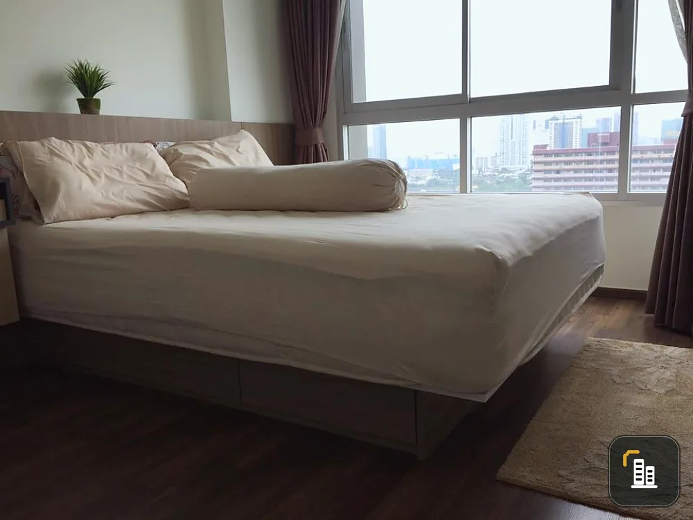 Urgent for sale, U Delight Condo Ratchavipha, high floor, excellent pool view. Fully furnished. Don't wait. Book now.