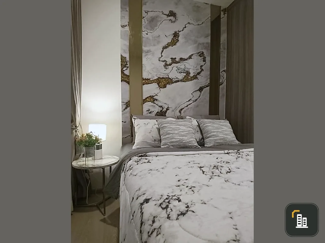 Wow for rent Knightsbridge Phaholyothin Interchange. Decorated with marble and fully furnished.