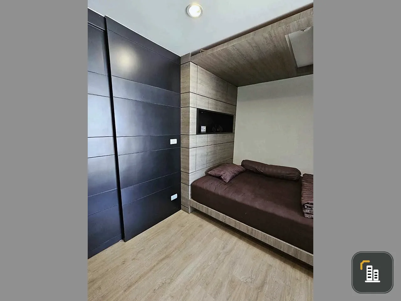Urgent sale or rent!! Condo L Loft Ratchada 19 fully furnished with Built-in furniture. Don't hesitate, book now!!
