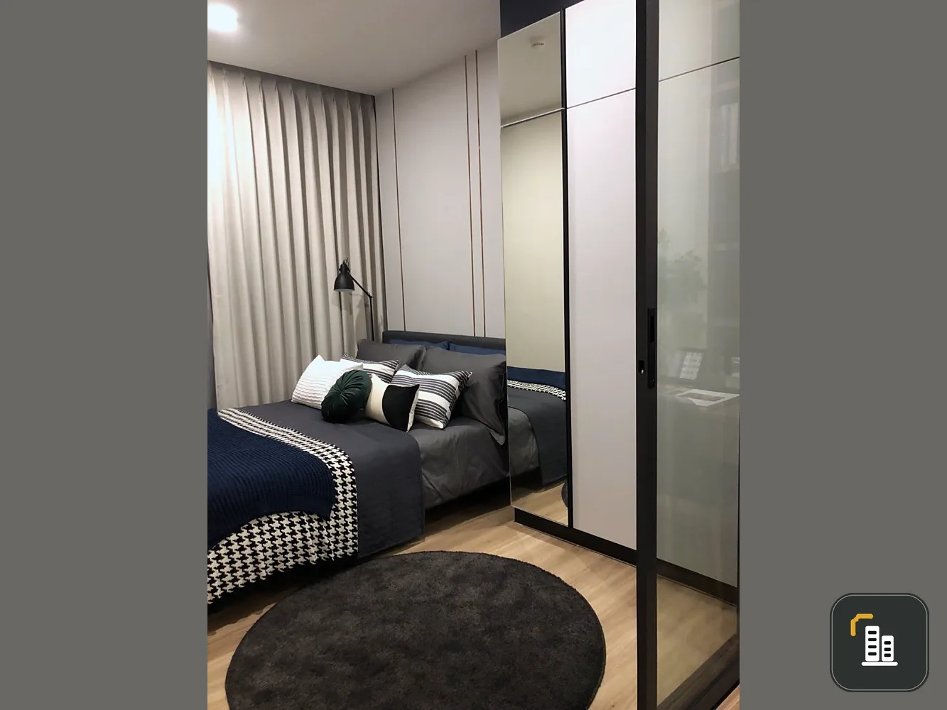 Urgent sale!! Condo The Stage Mindscape Ratchada - Huai Khwang Condo in the heart of the city, convenient to travel, near MRT Don't miss it!!