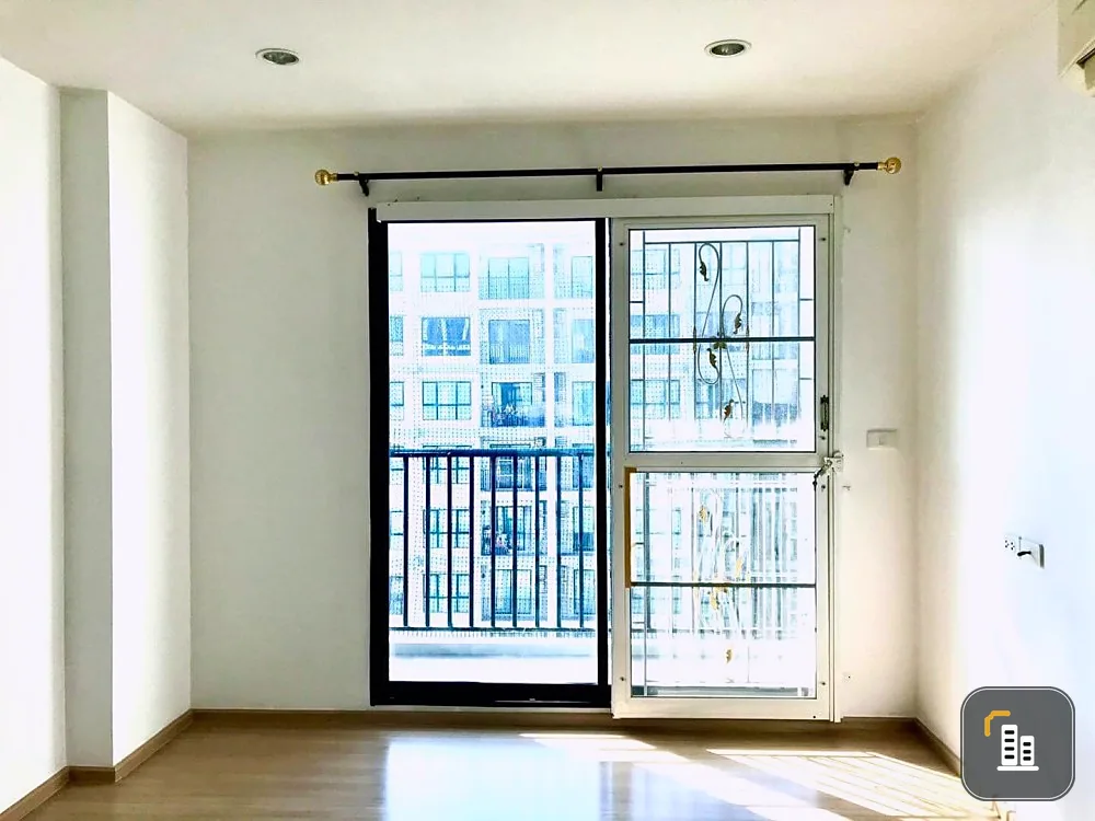 Condo for sale, The Base Chaengwattana, empty room, the best price, plus the 22nd floor, great view, if you don't buy it, you will regret it.