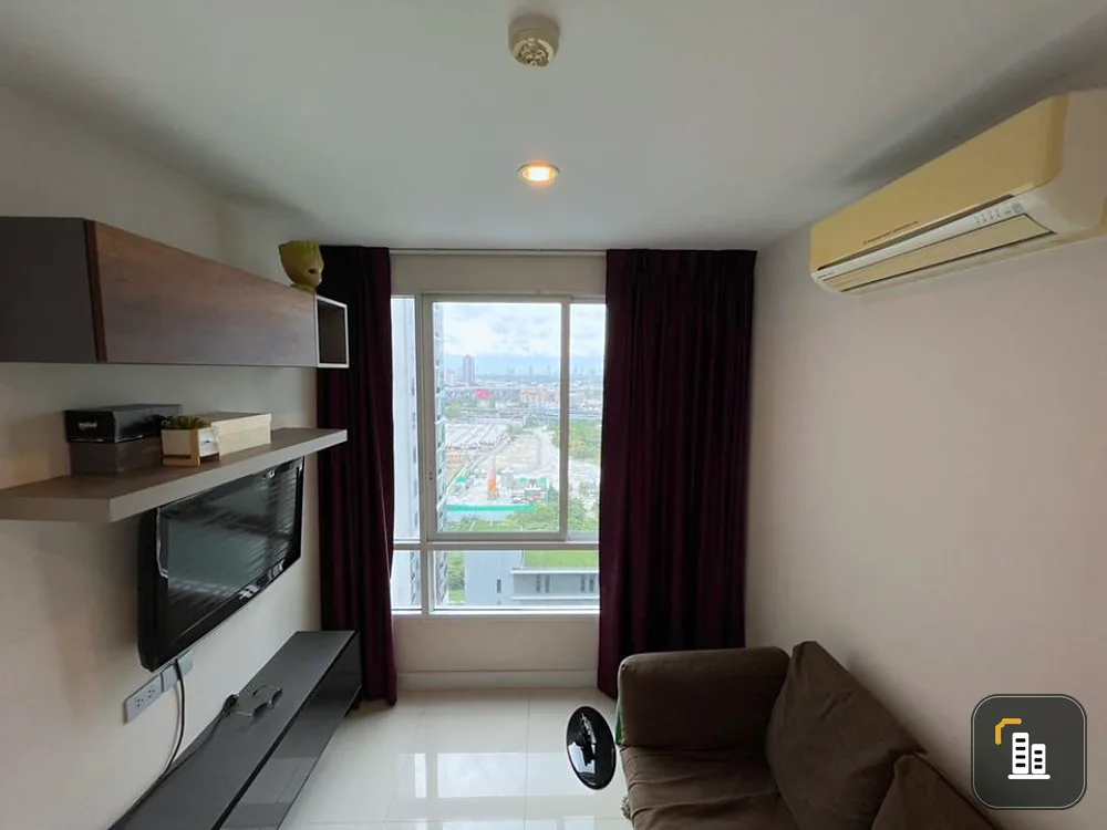 Condo for sale, The Sky Sukhumvit, 1 bedroom, 1 bathroom, pool view, Superior room, near BTS, hurry and book now!!